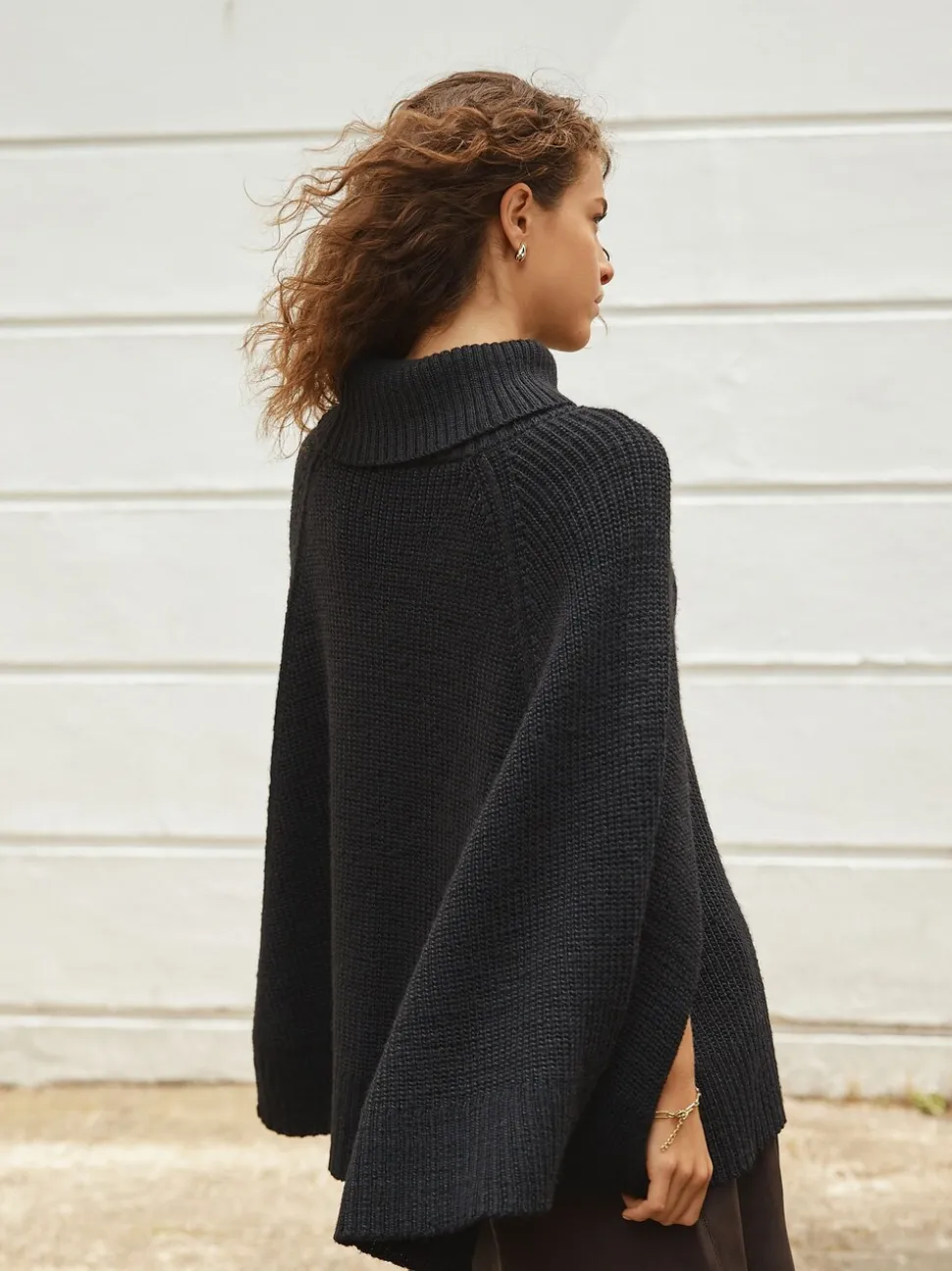 Zwart - Roll Neck Ribbed Knitted Poncho