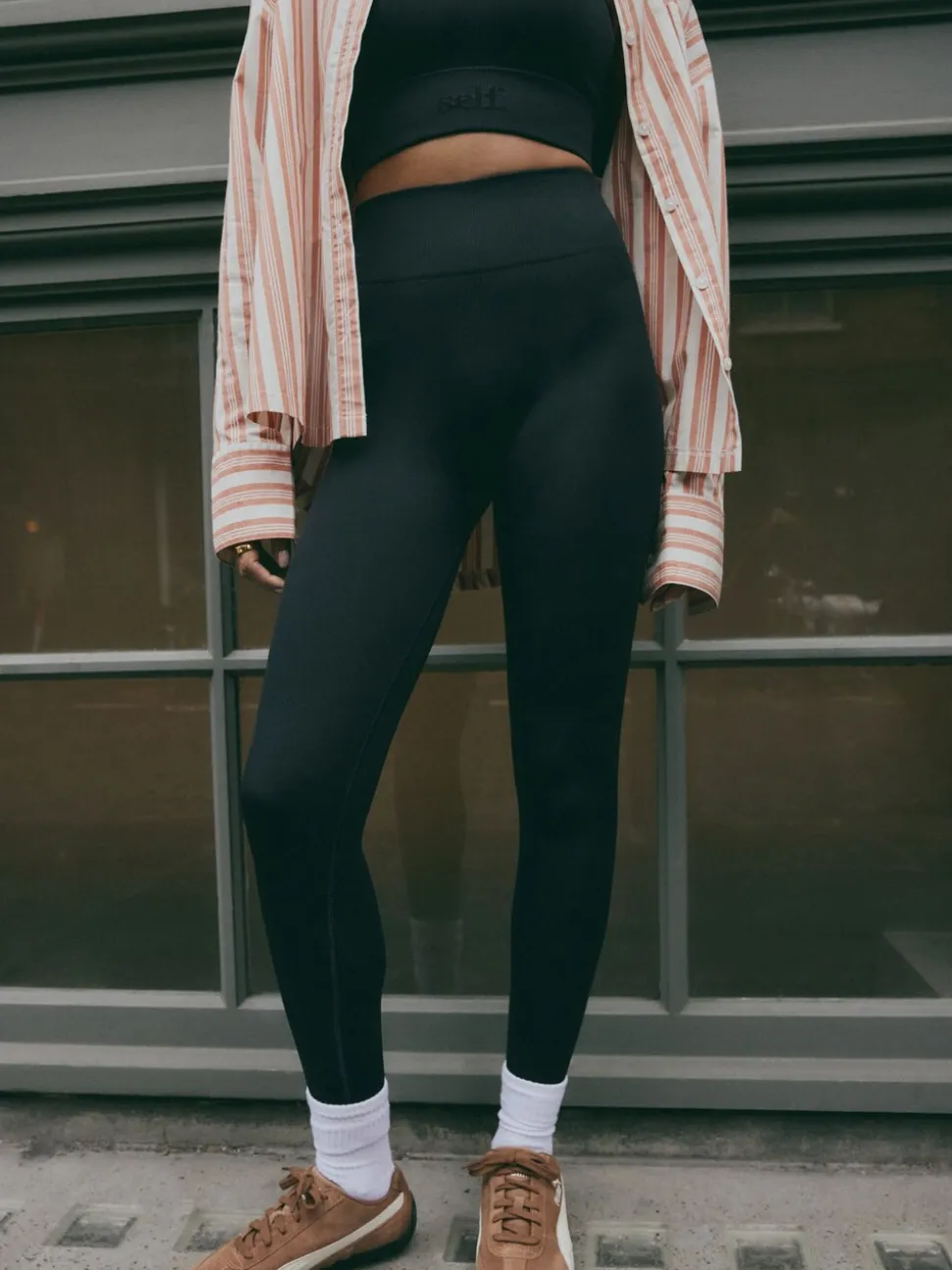 Zwart - self. Naadloze bum scrunch leggings