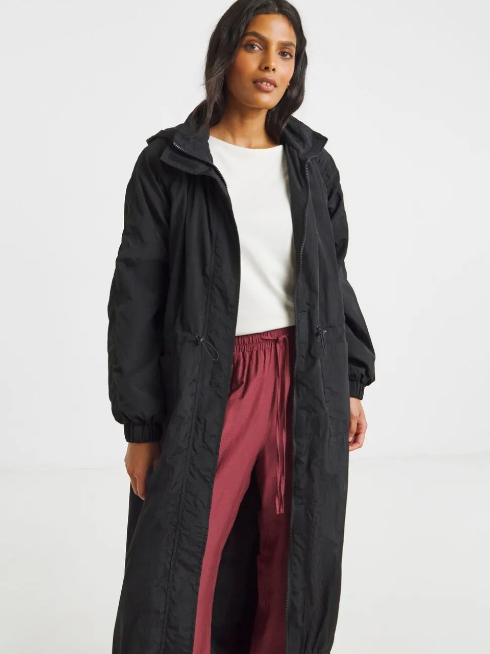 Zwart - Simply Be Longline Rubberised Raincoat.