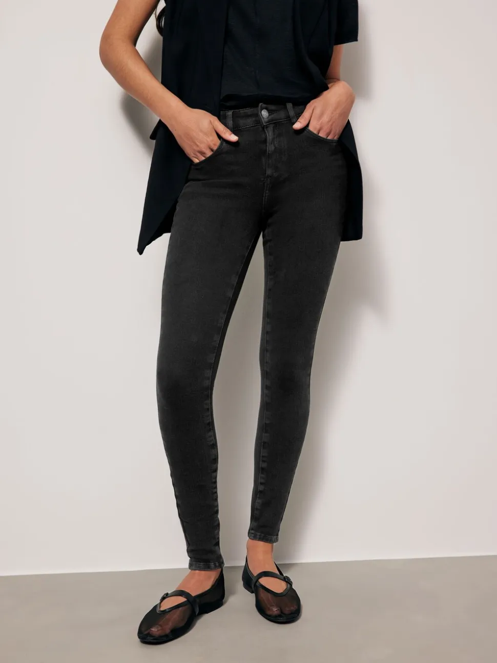 Zwart - Skinny jeans met 360° stretch