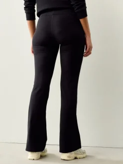 Zwart - Soft Touch Rib Ruched Flare Leggings