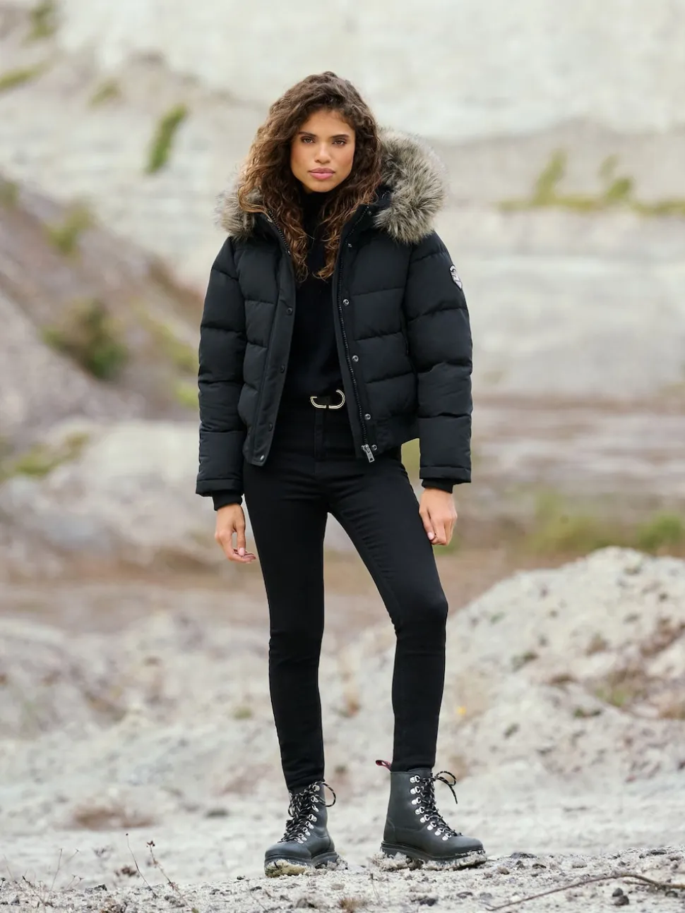 Zwart - Superdry Everest bomberjack met capuchon