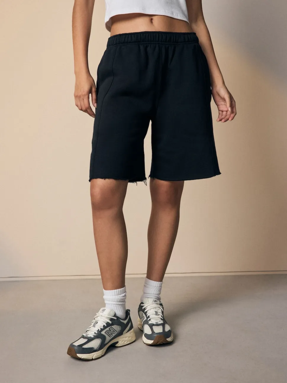 Zwart - Supersoft Peached Essentials Mid Length Jersey Jort Shorts