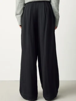 Zwart - Superwide Pleated Trousers
