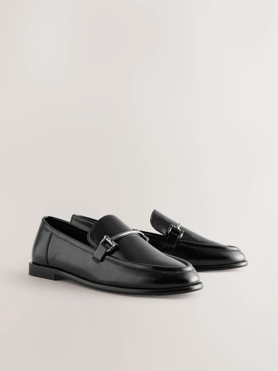 Zwart - Trim Round Toe Loafers