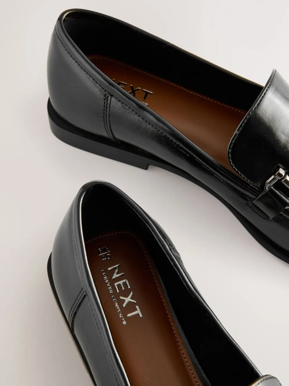 Zwart - Trim Round Toe Loafers