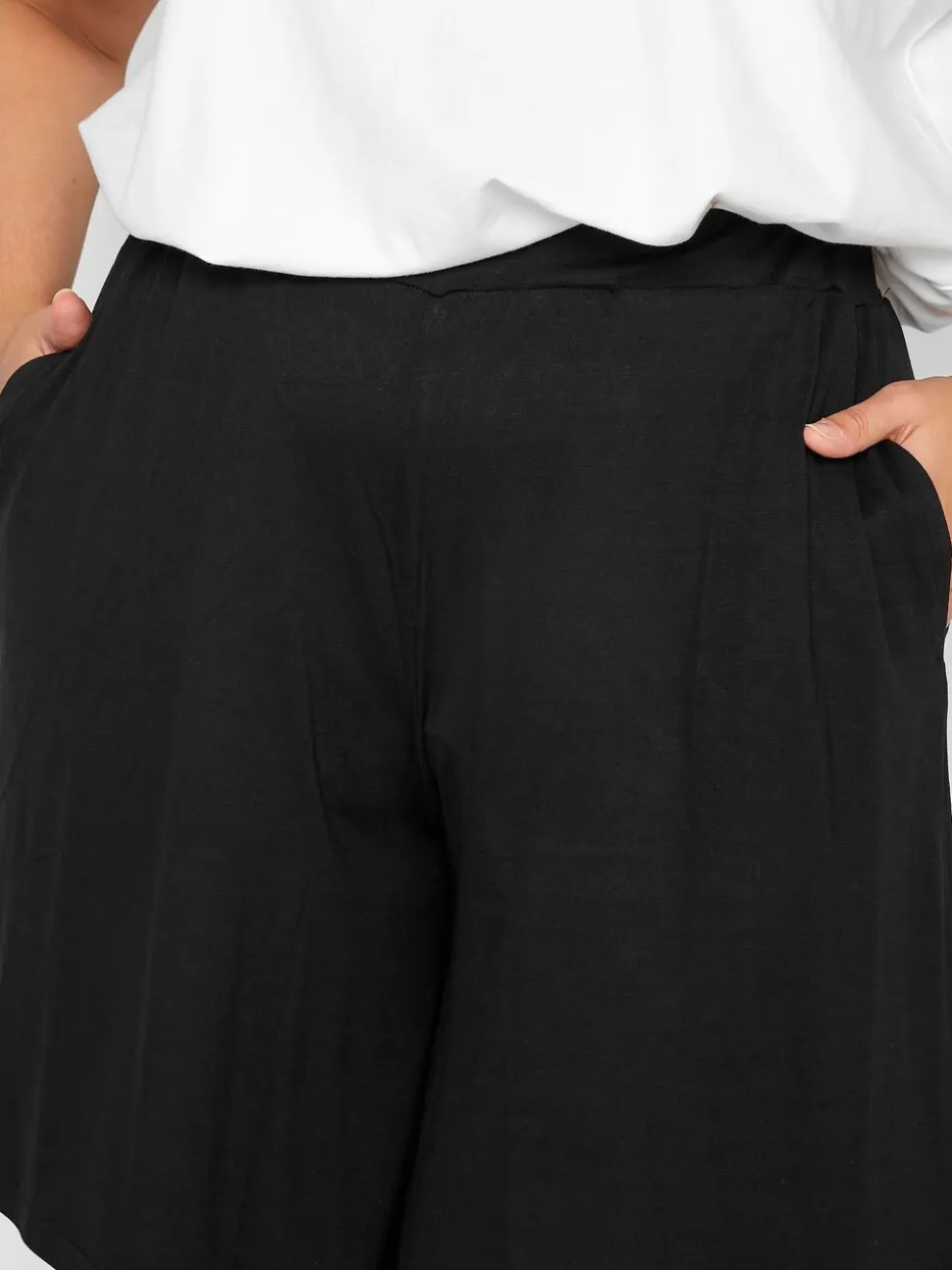 Zwart - Yours Curve - Jersey short