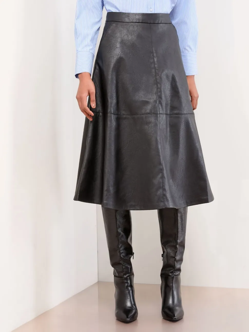Zwart imitatieleer - Lipsy Textured Fit and Flared Midi Skirt