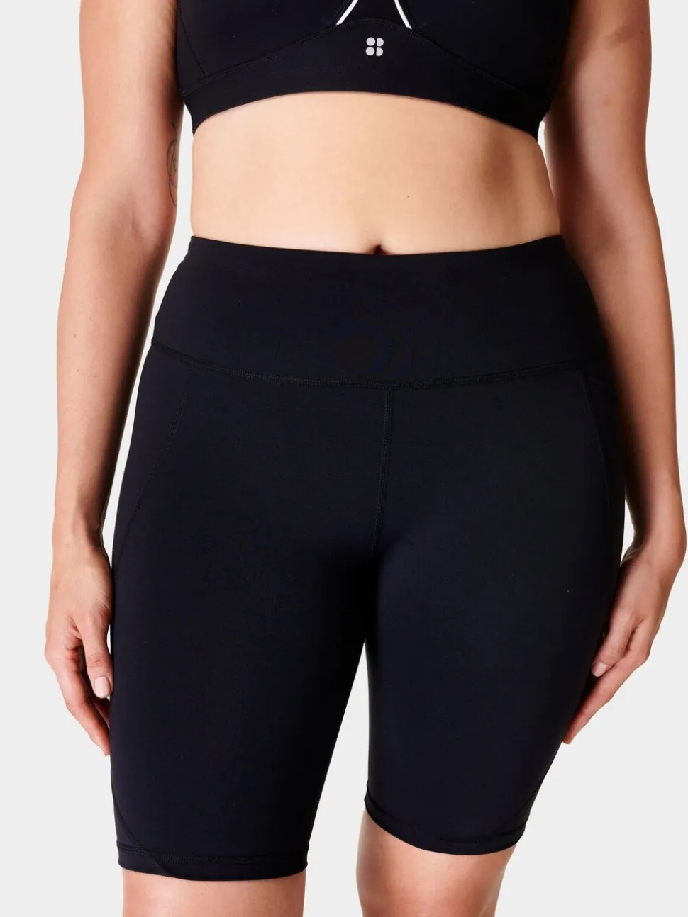 Zwart in lichte wassing - Sweaty Betty Power bikershort van 9"