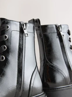 Zwart lak - Forever Comfort® veterlaarzen