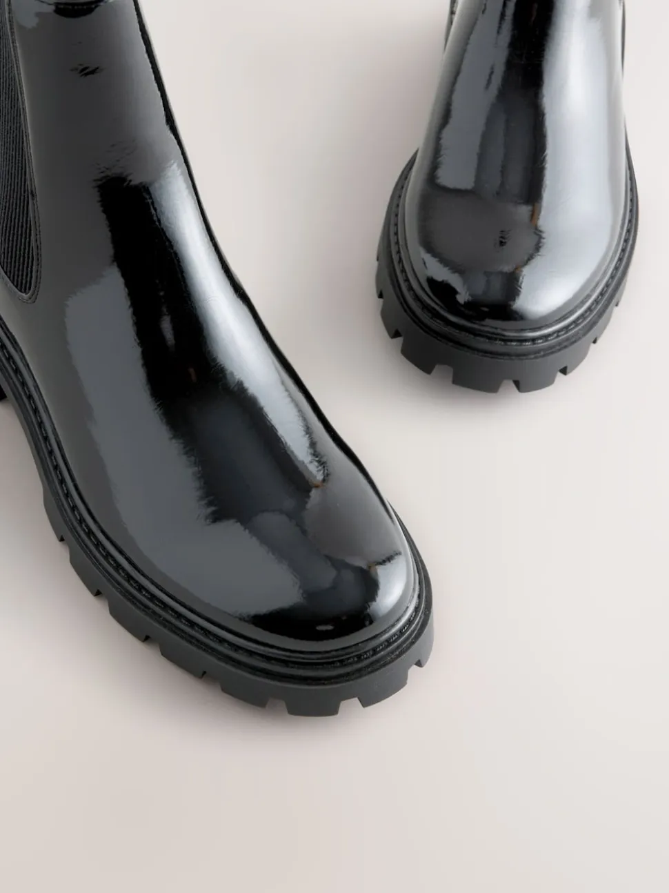 Zwart lak - Forever Comfort® Chelsea-enkellaarzen met profielzool