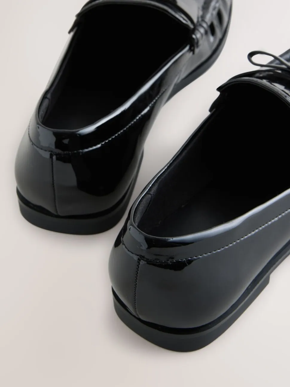 Zwart lak - Forever Comfort® Bow Detail Ruched Toe Loafers
