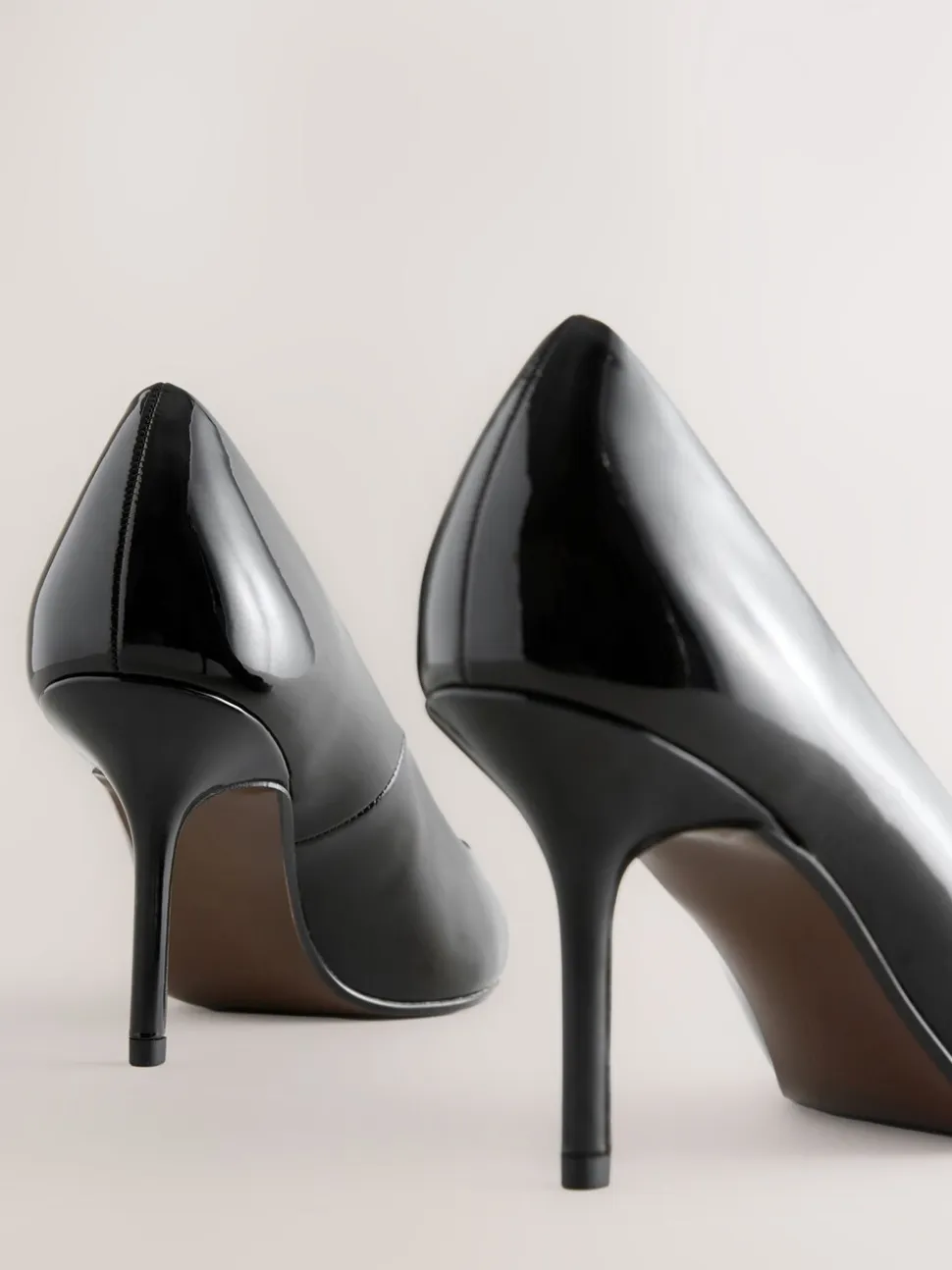 Zwart lak - Forever Comfort® Point Toe Court Heels