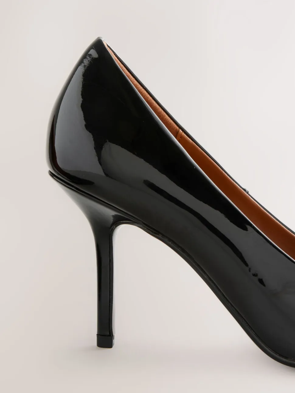 Zwart lak - Forever Comfort® Point Toe Court Heels