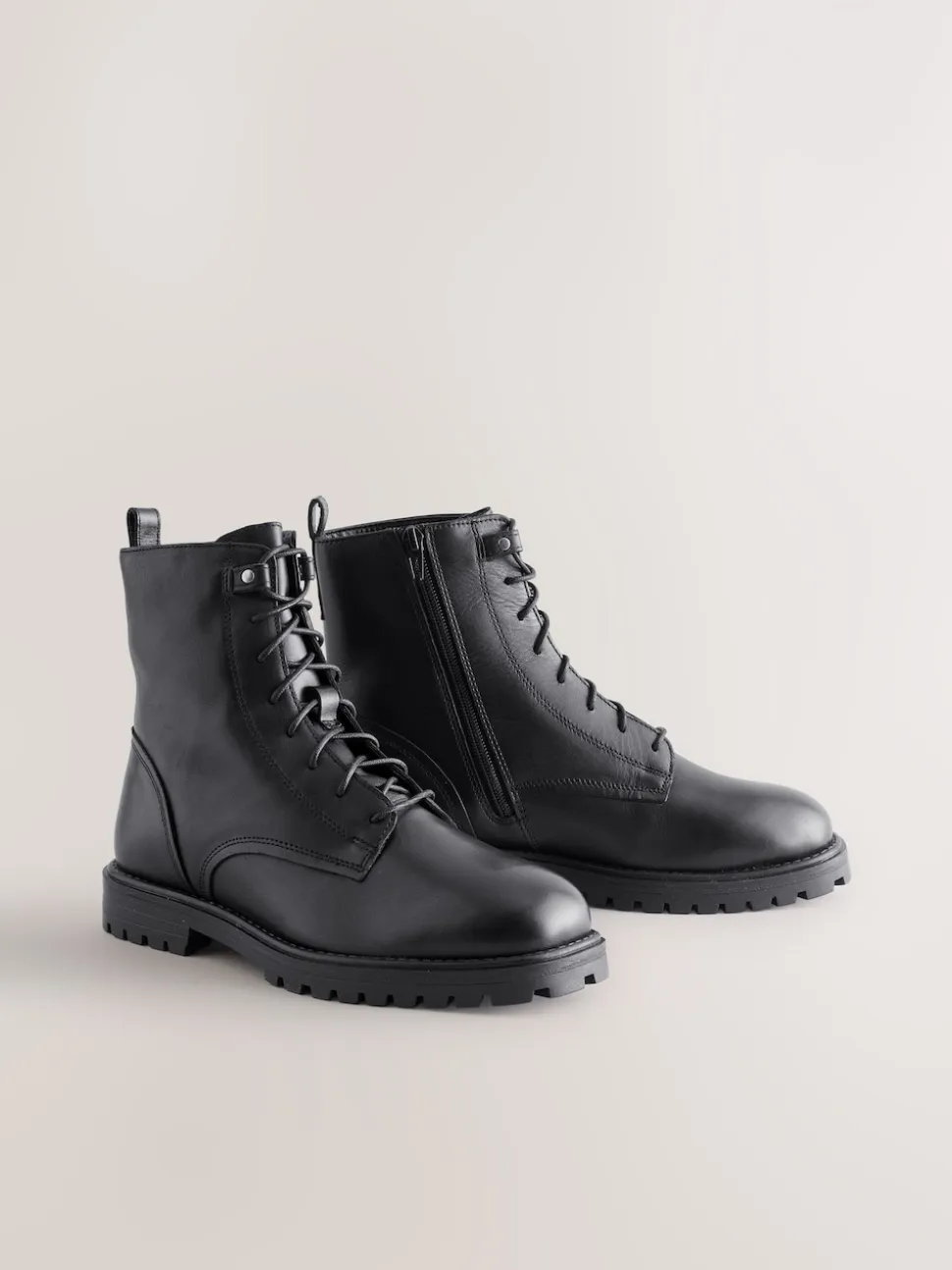 Zwart leer - Forever Comfort® veterlaarzen met vierkante neus