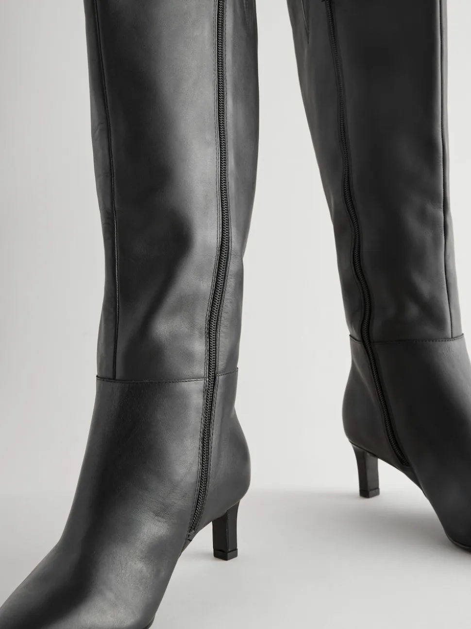 Zwart leer - Kniehoge Skinny Boots met Hak