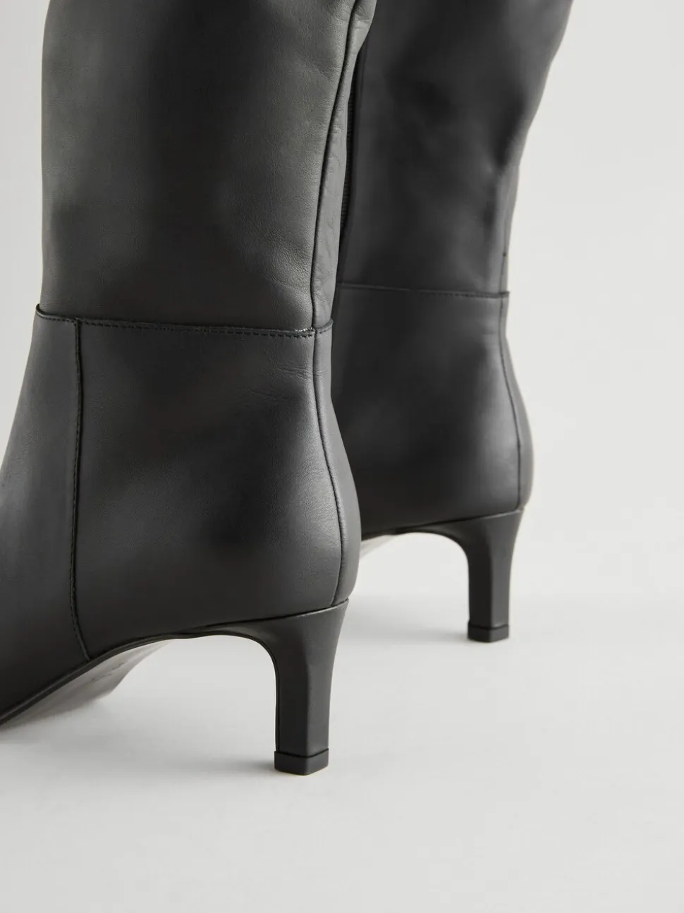 Zwart leer - Kniehoge Skinny Boots met Hak