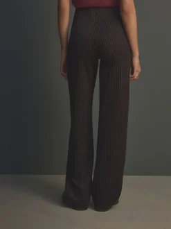 Zwart met krijtstreep - Smoothing Ponte Jersey Broek met Wijde Pijpen
