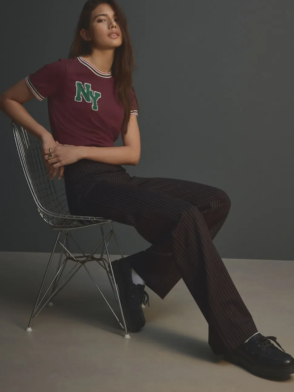 Zwart met krijtstreep - Smoothing Ponte Jersey Broek met Wijde Pijpen
