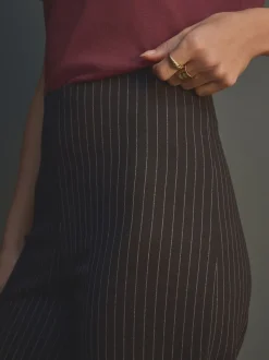 Zwart met krijtstreep - Smoothing Ponte Jersey Broek met Wijde Pijpen