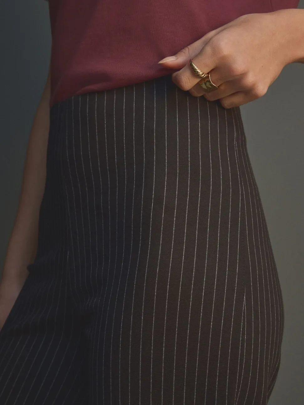 Zwart met krijtstreep - Smoothing Ponte Jersey Broek met Wijde Pijpen
