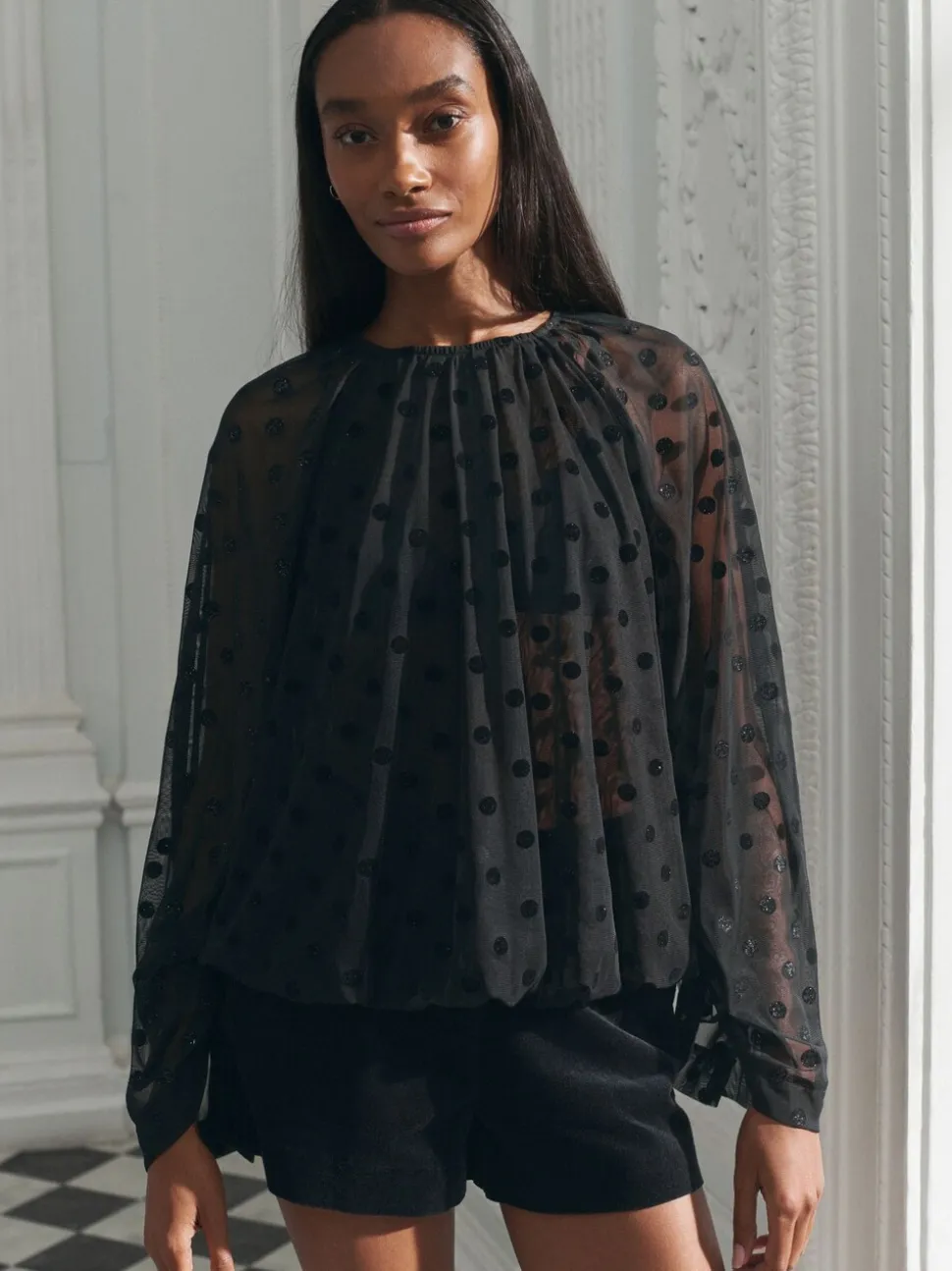 Zwart met stippen - Batwing Long Sleeve Devore Blouse