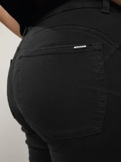 Zwart net - Figuurvormende slim jeans