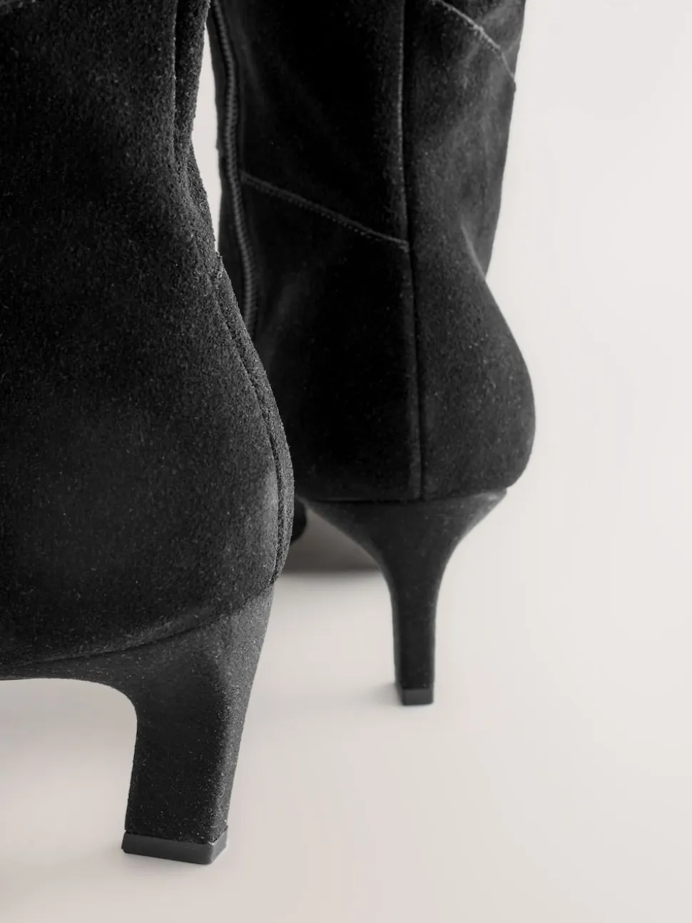 Zwart suède - Forever Comfort® Knee High Chisel Toe Heeled Boots