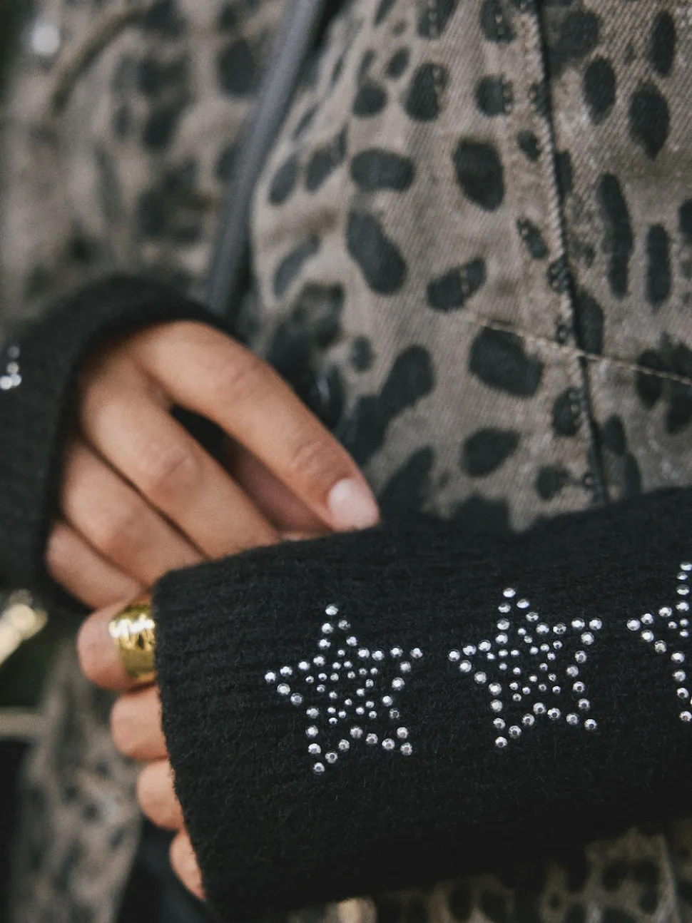 Zwart versierd met ster studs - Rockett St George Handwarmers