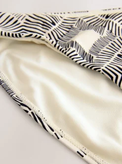 Zwart/crème met aztekenprint - Asymmetric Bead High Leg BIkini Bottoms