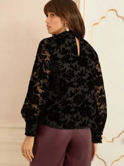 Zwarte fluwelen Devoré - Love & Roses blouse met lange mouwen en striksluiting