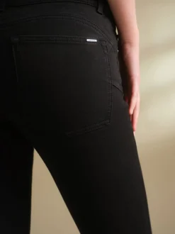 Zwarte wassing - Skinny jeans met verlengings- en afslankeffect