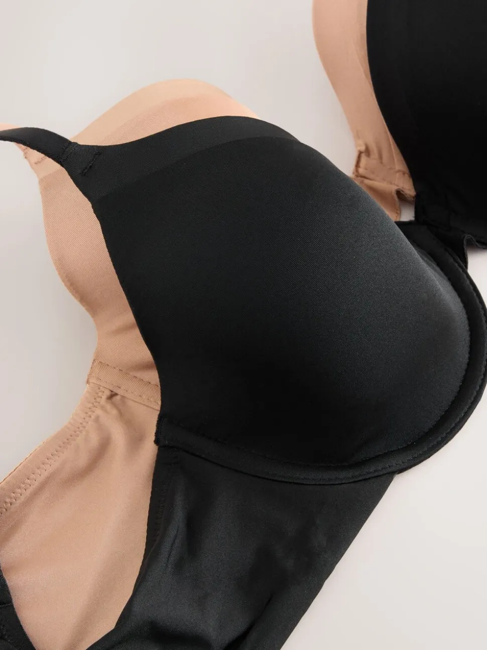 Zwart/praline huidskleur - A-E Afvlakkende Ultimate Comfort Beha's 2 Verpakking