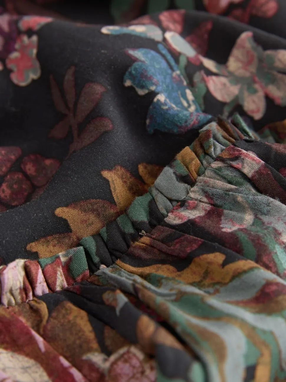 Zwart/rood met bloemenprint - Mini Tie Front Tiered Long Sleeve Dress